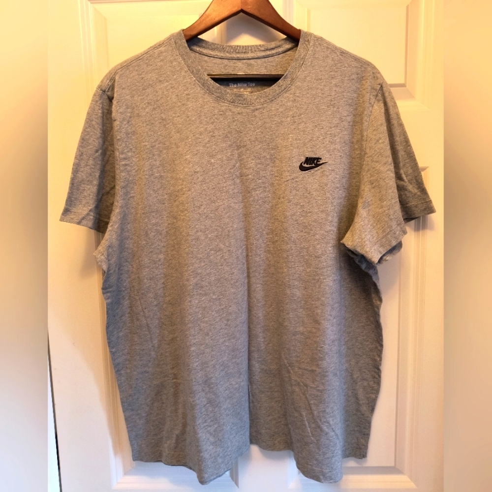 Lot Of 2 Nike T-shirts